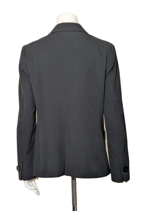 Lineaemme black blazer single-breasted with two-button closure and front pockets.