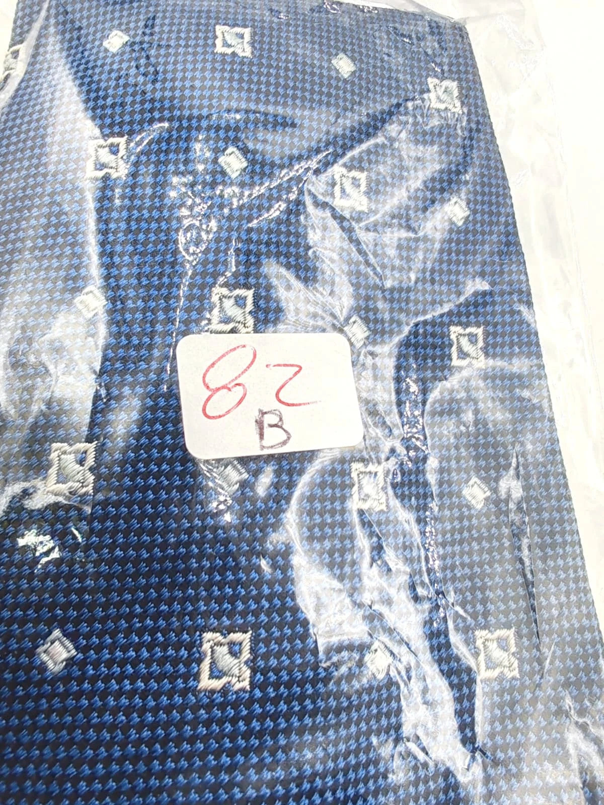 Cravatta Caflor in seta blu con fantasia geometrica – foto 8