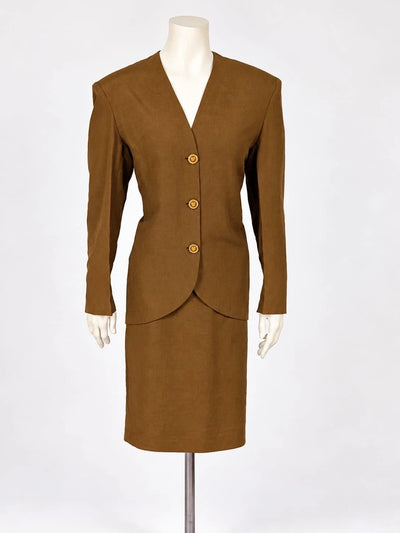 Tailleur donna vintage marrone cammello con giacca scollo a V e gonna – Tg. M