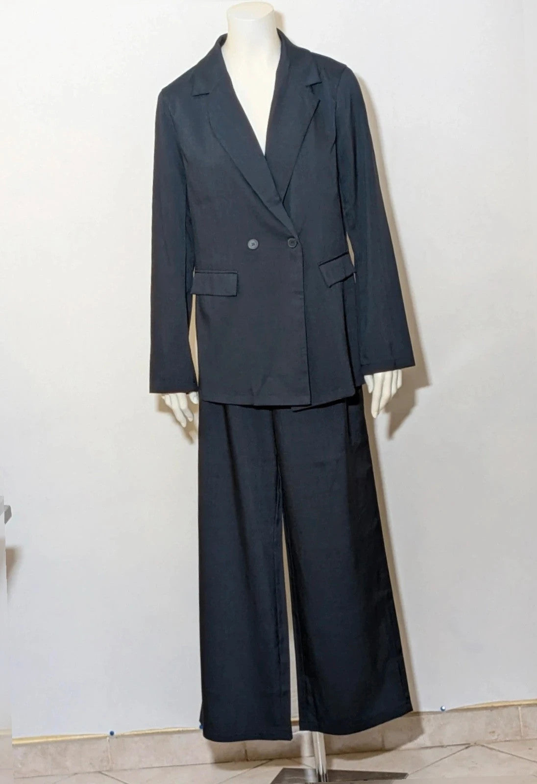 SHEIN navy suit set with single-button blazer and wide-leg palazzo pants.