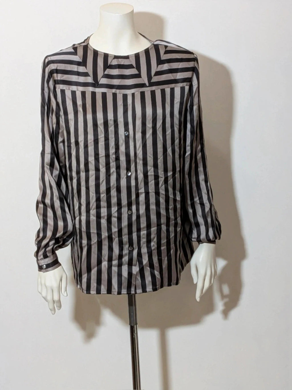 Le Mie Camicie black and grey silk top with unique geometric collar and button closure.