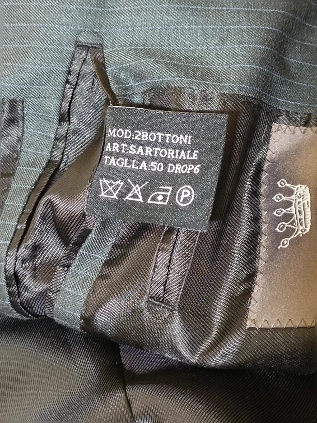 Abito uomo Alessandro Reale grigio antracite gessato, giacca e pantalone