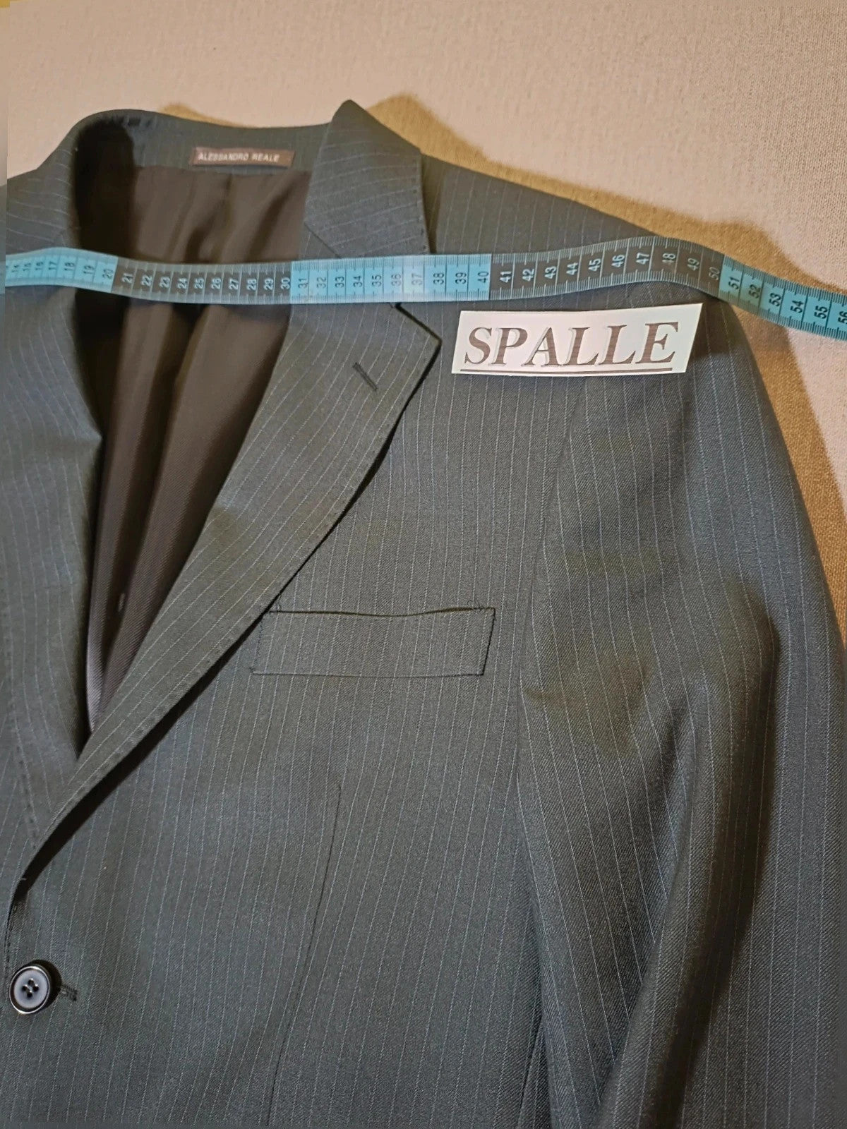 Abito uomo Alessandro Reale grigio antracite gessato, giacca e pantalone
