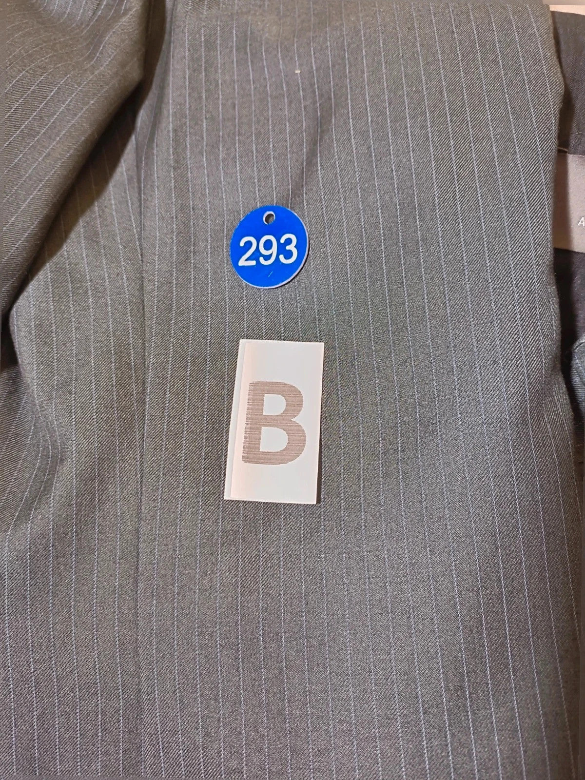Abito uomo Alessandro Reale grigio antracite gessato, giacca e pantalone