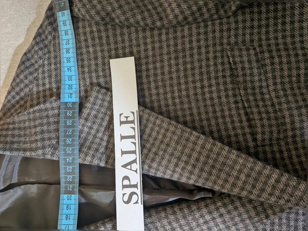 Fusaro grey blazer houndstooth pattern 100% wool with AMF stitching details.