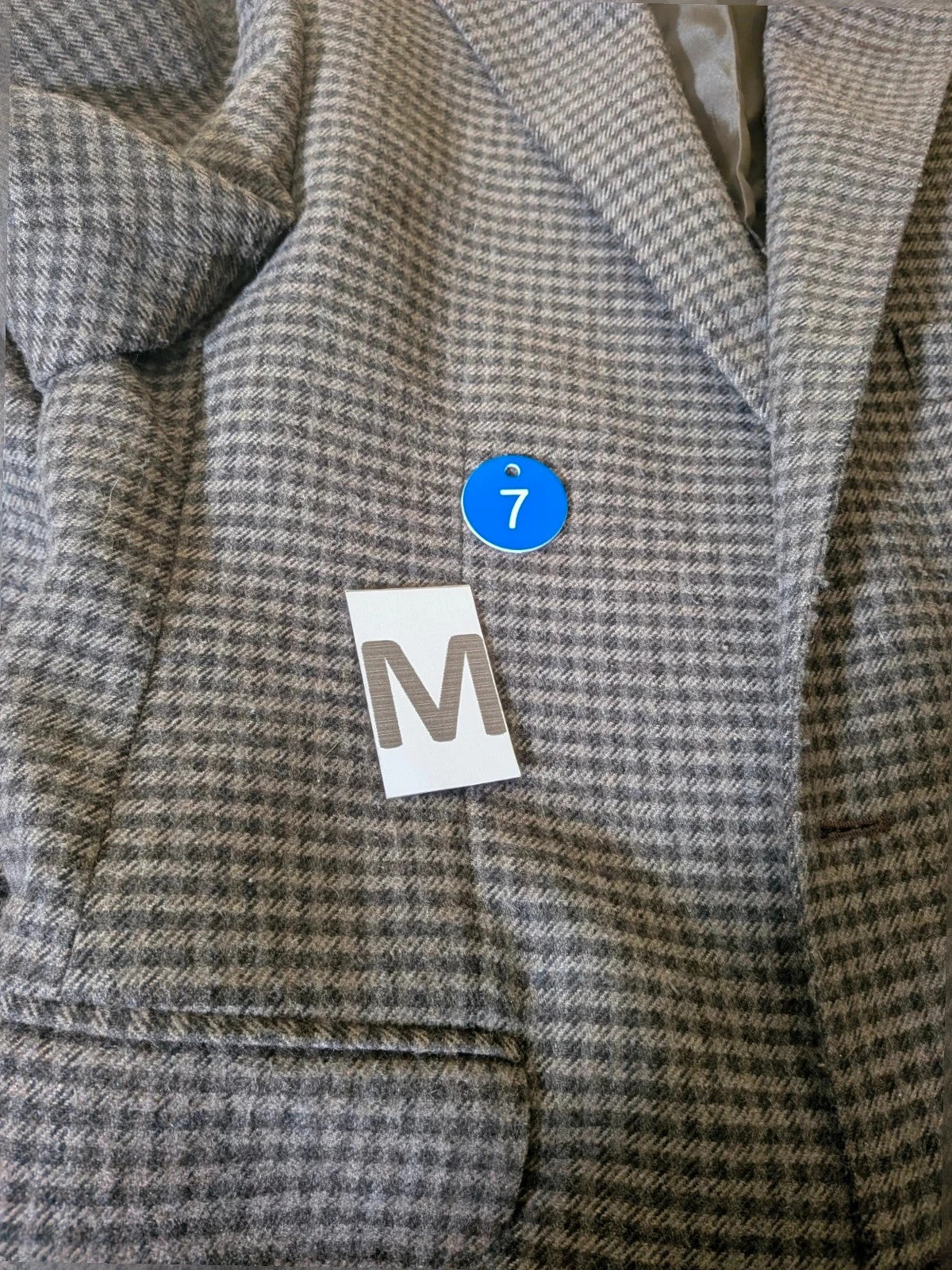 Fusaro grey blazer houndstooth pattern 100% wool with AMF stitching details.