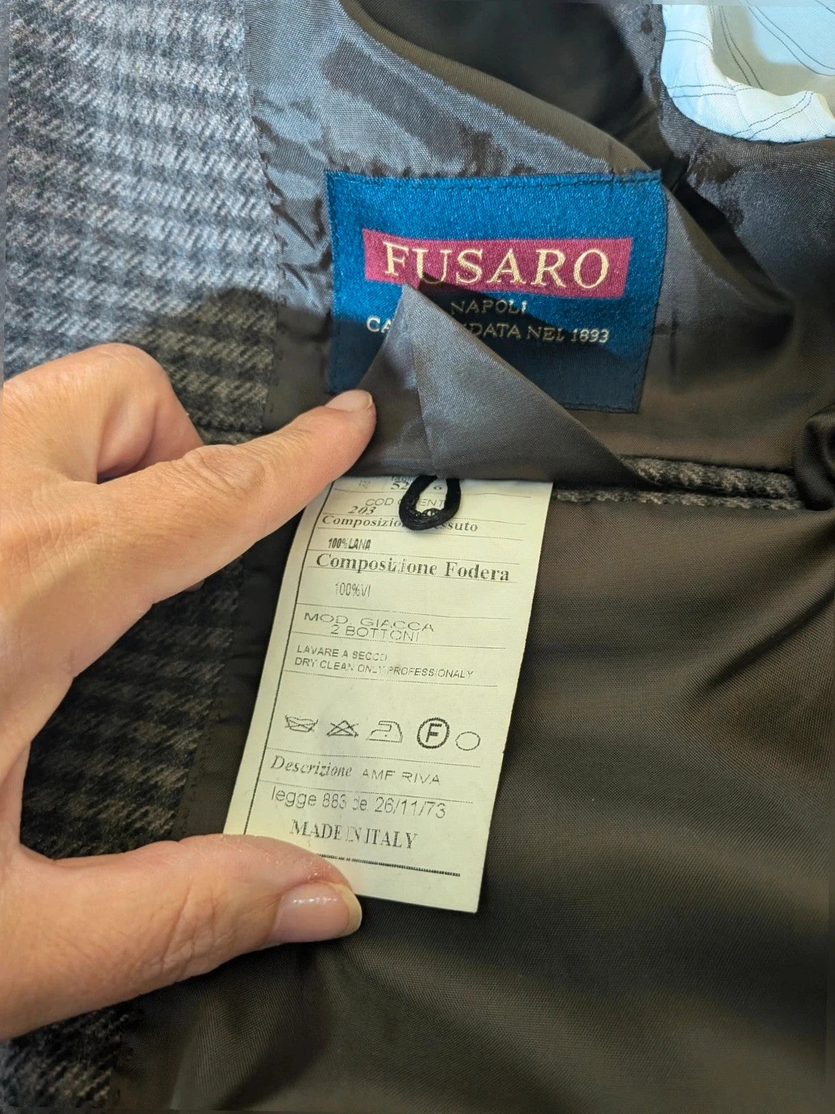 Fusaro grey blazer houndstooth pattern 100% wool with AMF stitching details.