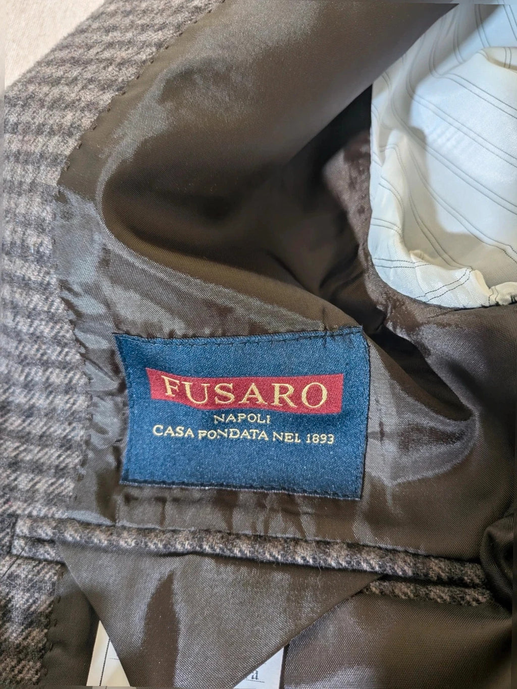 Fusaro grey blazer houndstooth pattern 100% wool with AMF stitching details.