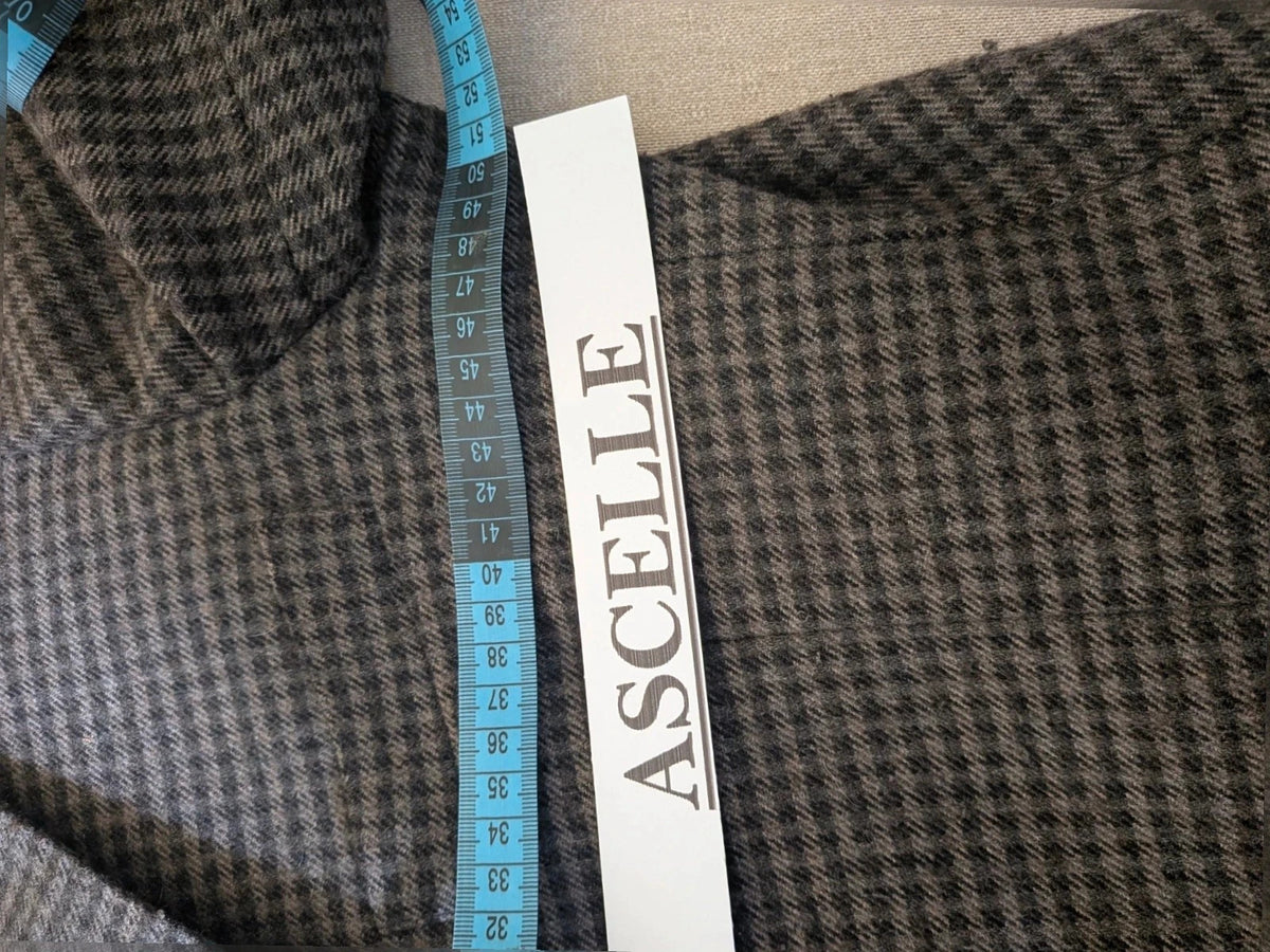 Fusaro grey blazer houndstooth pattern 100% wool with AMF stitching details.