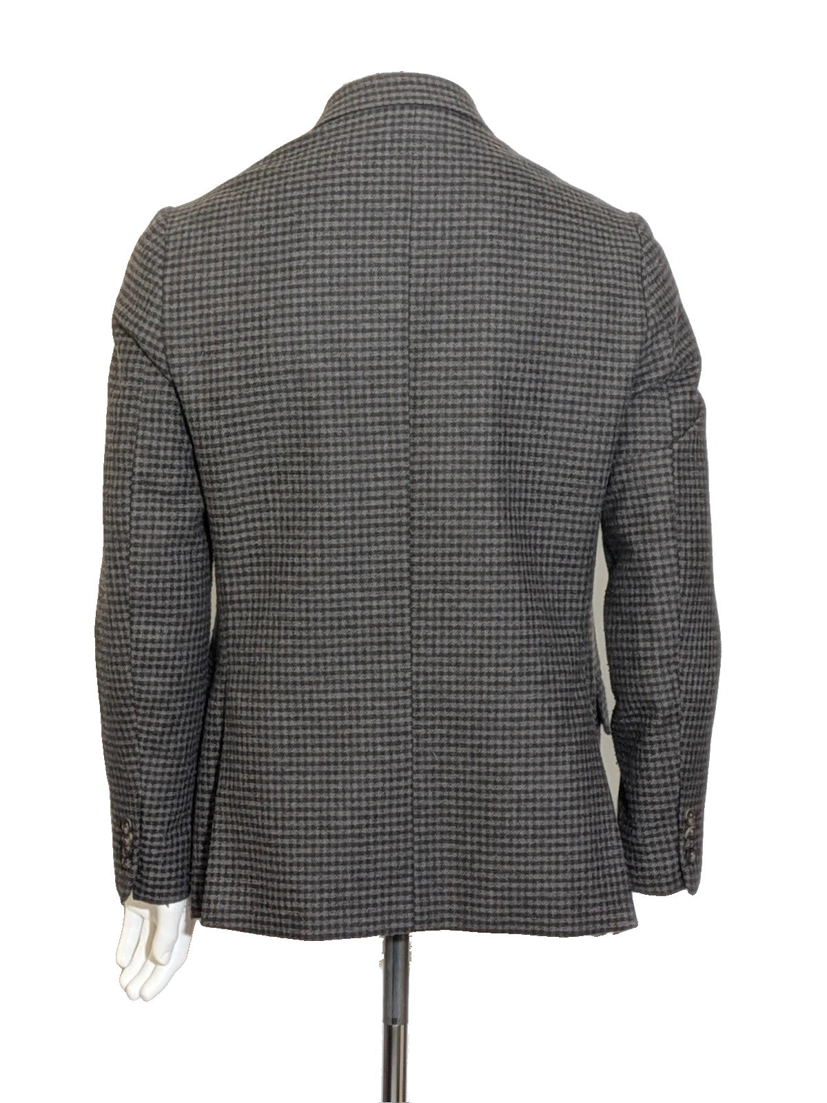 Fusaro grey blazer houndstooth pattern 100% wool with AMF stitching details.