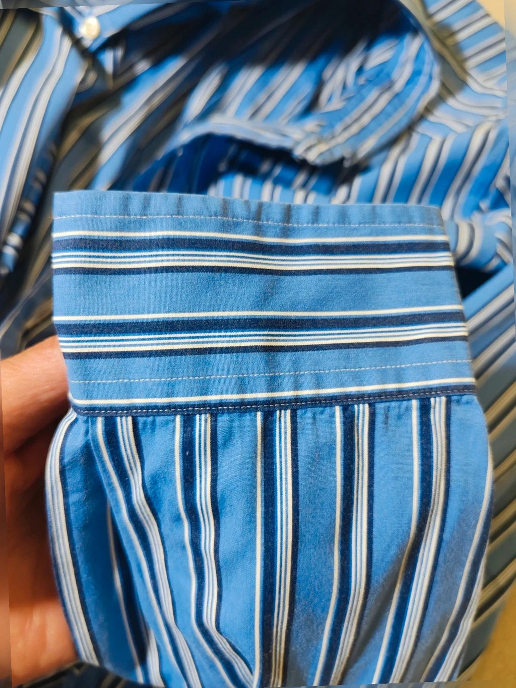 Ralph Lauren navy striped shirt with embroidered pony logo, custom fit, 100% cotton.