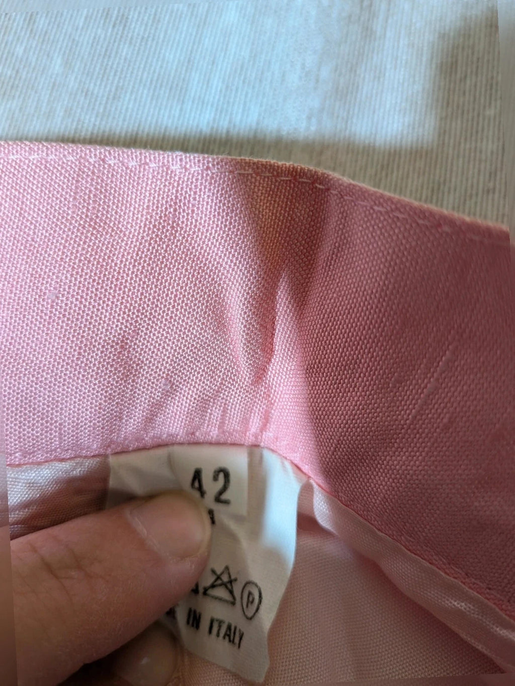 Anna Gasparri pink skirt suit with structured fabric and gold buttons, vintage 80s/90s style.