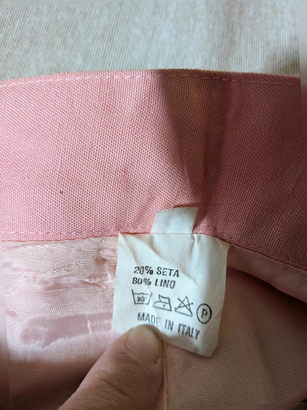 Anna Gasparri pink skirt suit with structured fabric and gold buttons, vintage 80s/90s style.