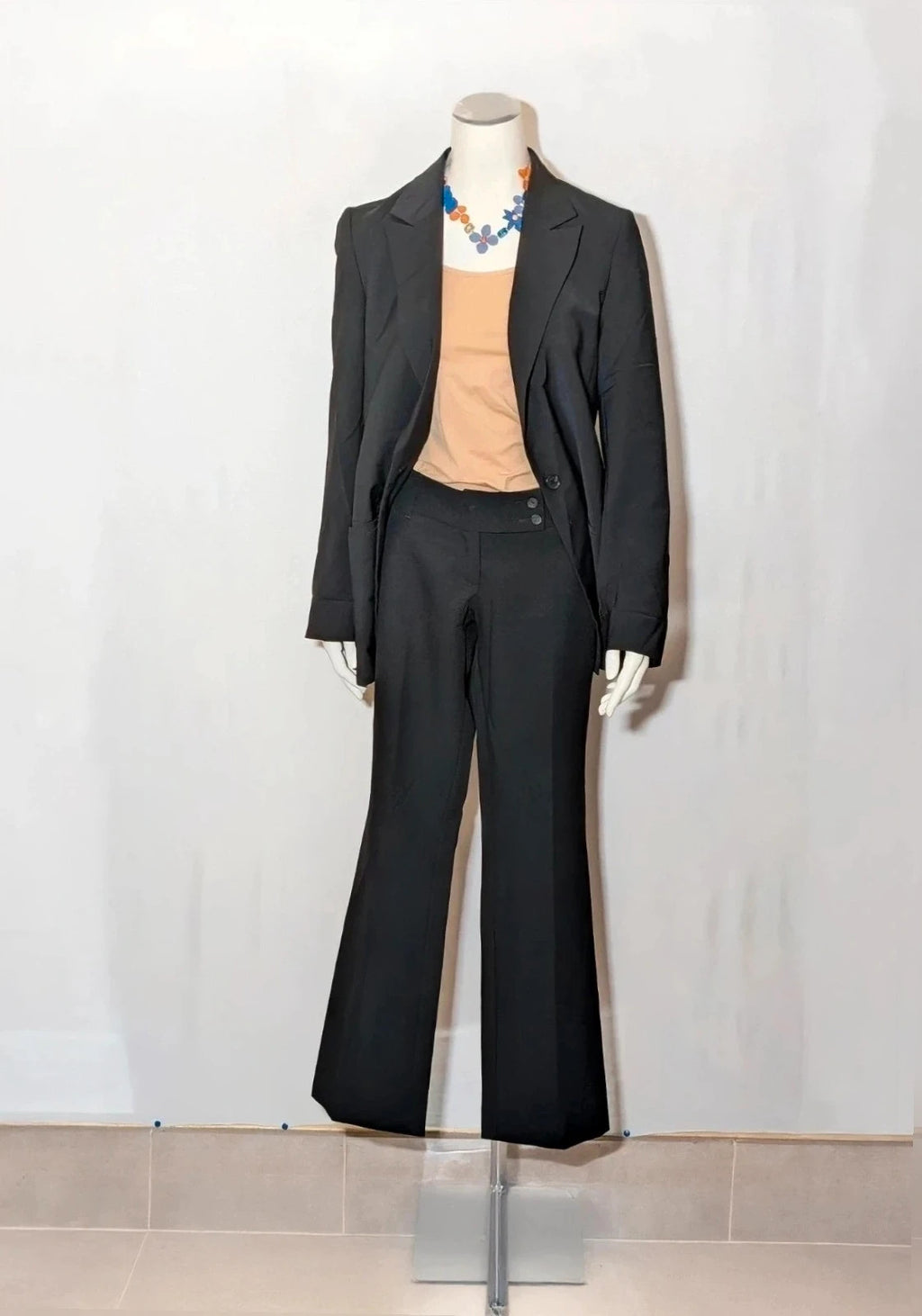 BENETTON black suit with COS blazer, minimalist design, high-quality wool blend fabric.