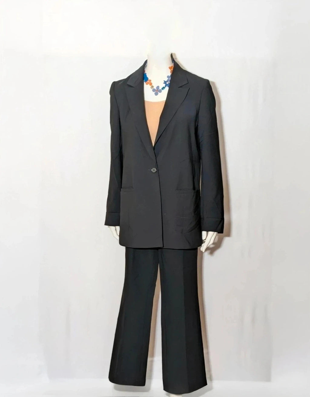 BENETTON black suit with COS blazer, minimalist design, high-quality wool blend fabric.