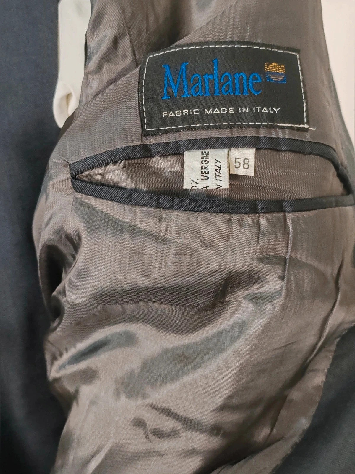 Marlane navy three-piece suit, classic cut jacket, five-button vest, high-quality wool.