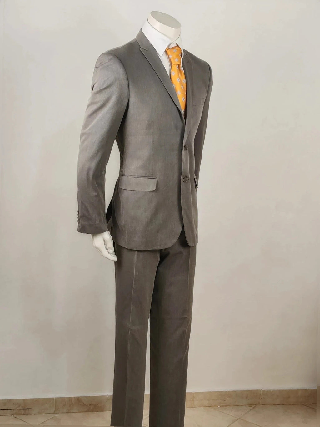 Conbipel grey jacket with refined cut, made of cotton-polyester blend, excellent condition.
