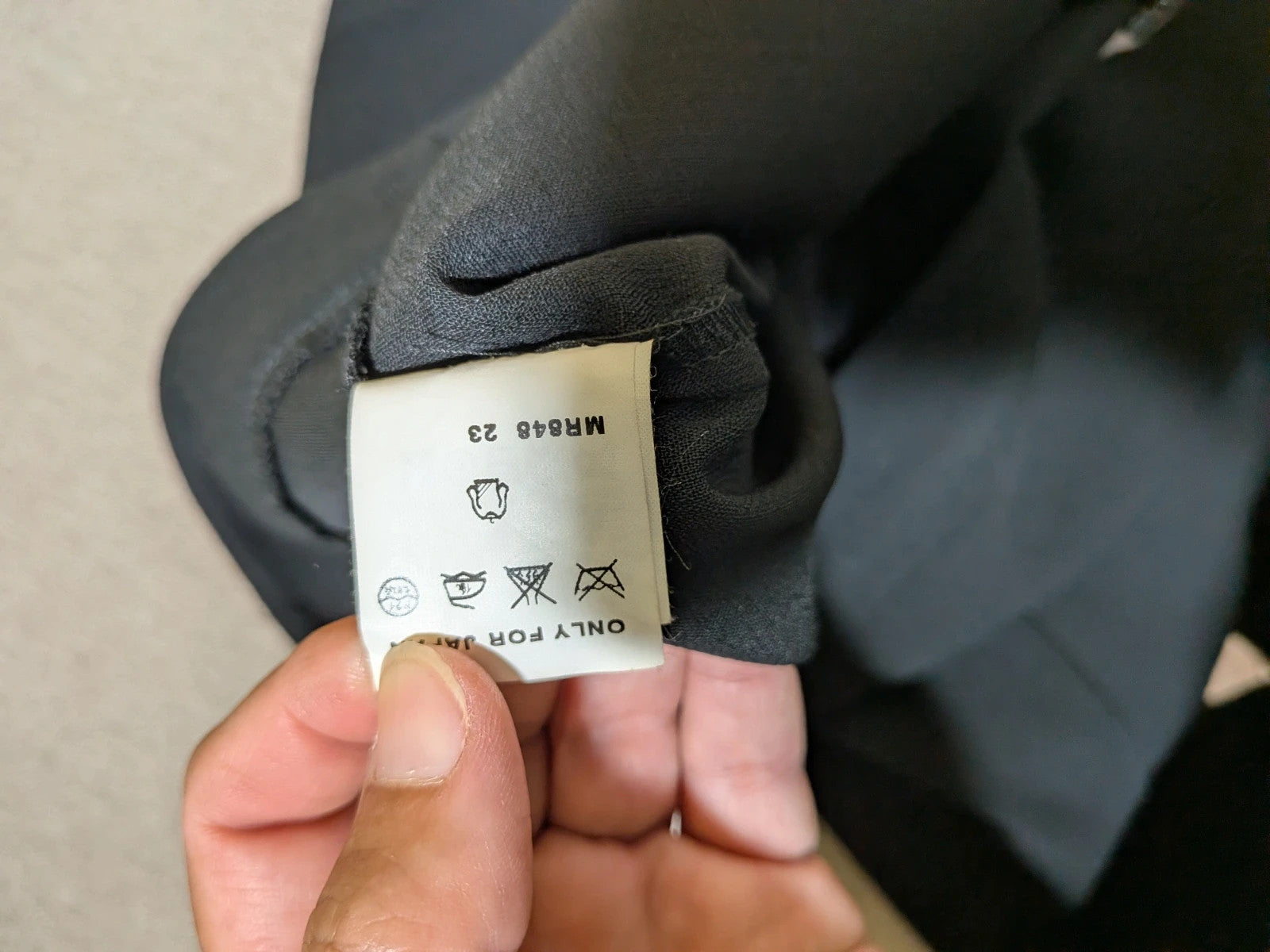 persona 21 black suit jacket and flared pants, 3-button closure, decorative pockets, polyester blend