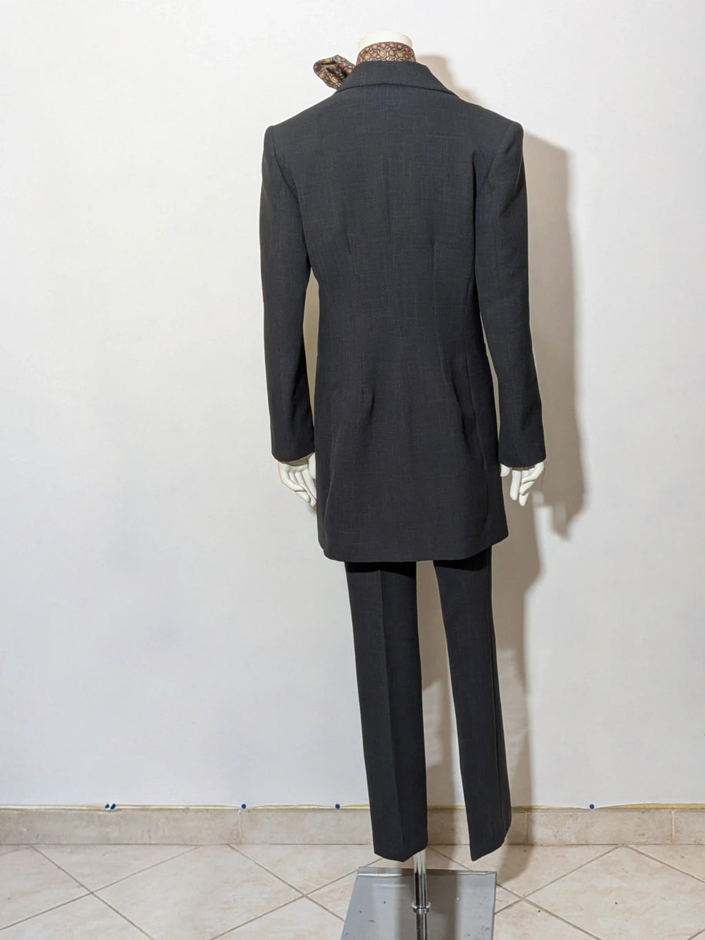 Pheder Studio grey vintage suit with long jacket and tailored pants, excellent condition.