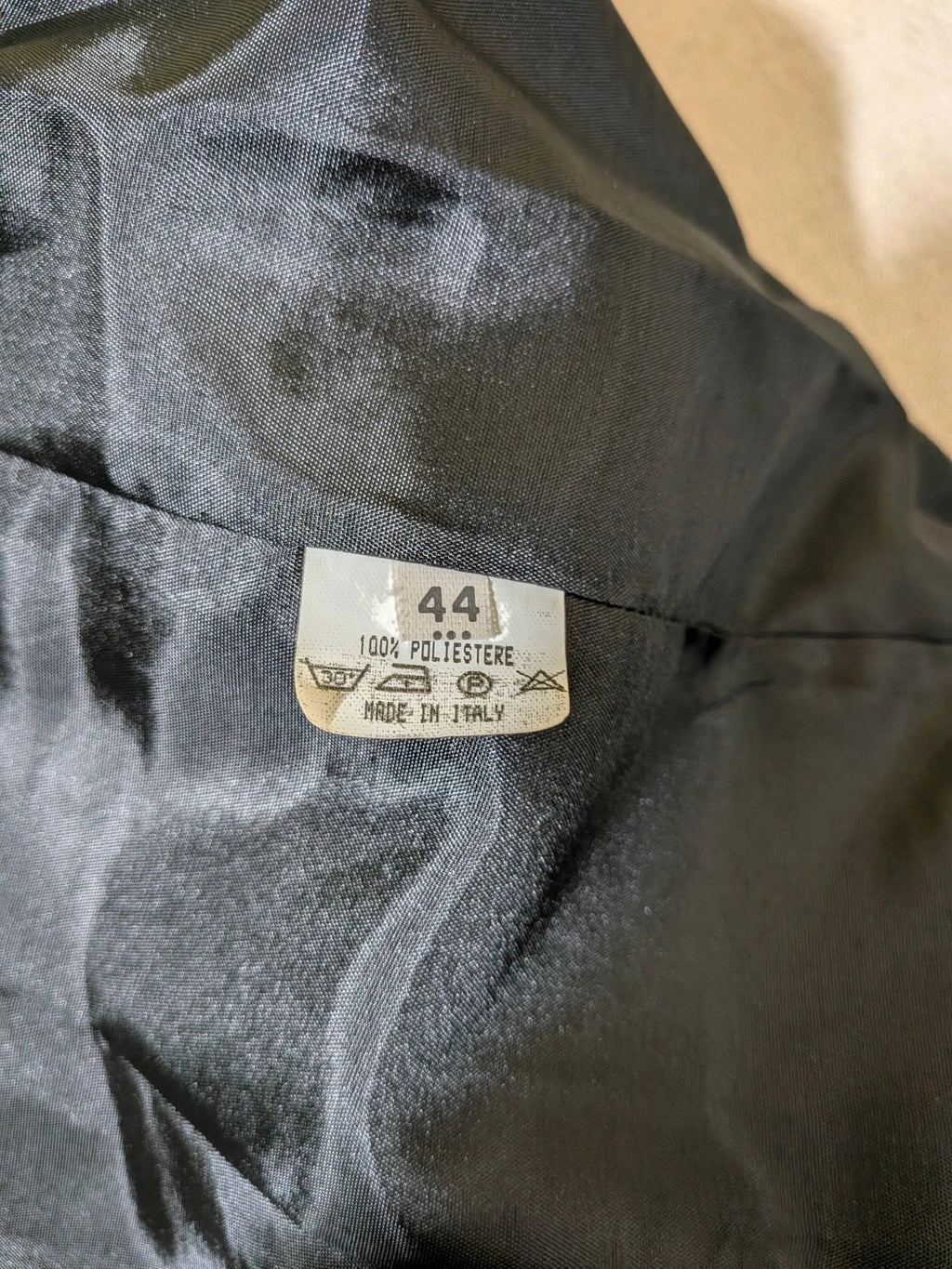 Pheder Studio grey vintage suit with long jacket and tailored pants, excellent condition.