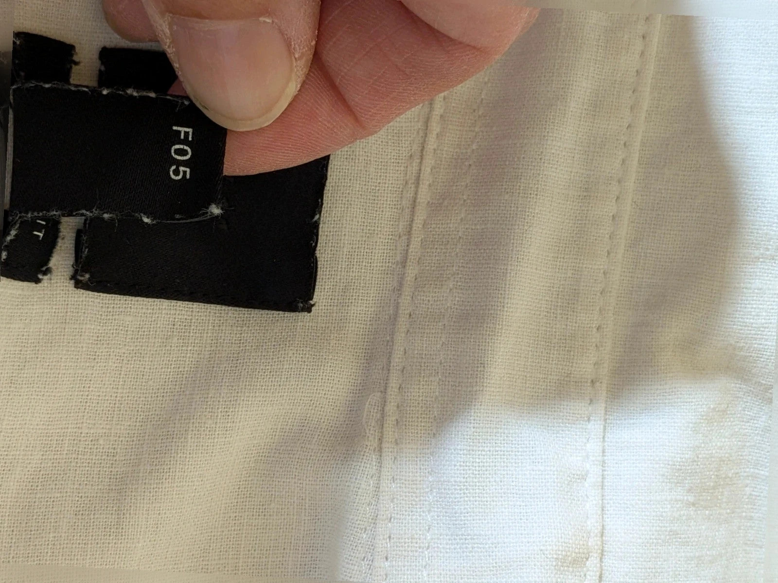 H&M cream men's shirt lightweight linen-cotton blend with dual chest pockets and classic collar.