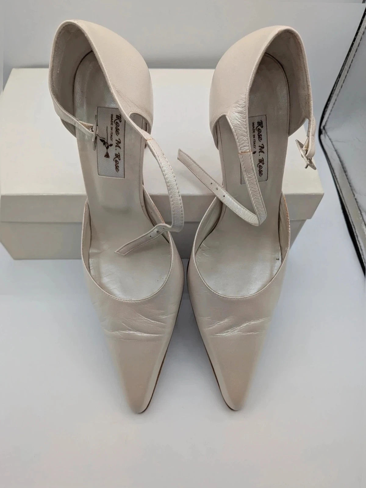 Rose M. Rose cream heels, pointed toe, genuine leather, ankle strap detail.