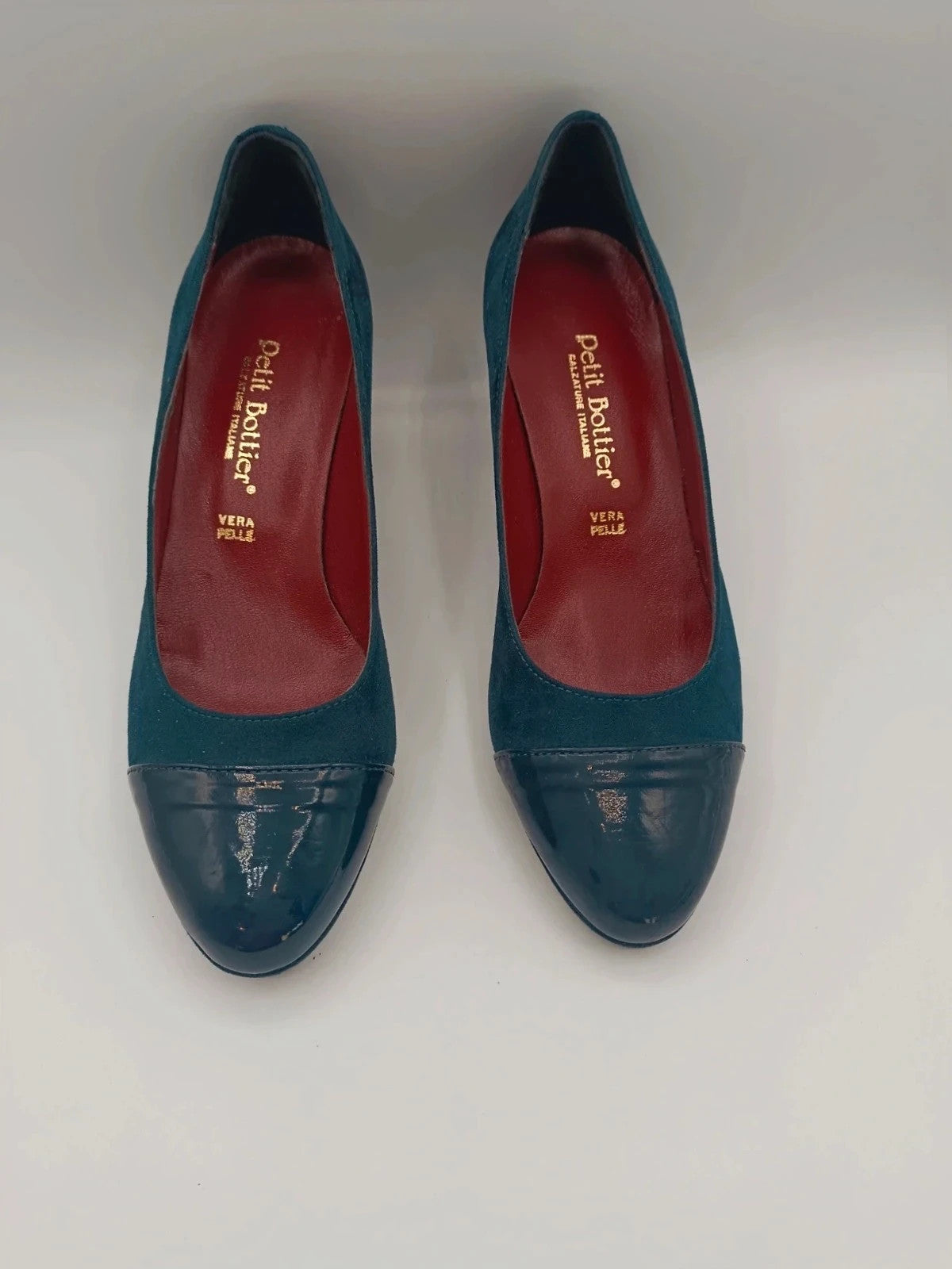 Vera Pelle blue heels 6 cm heel height made in Italy, elegant design.