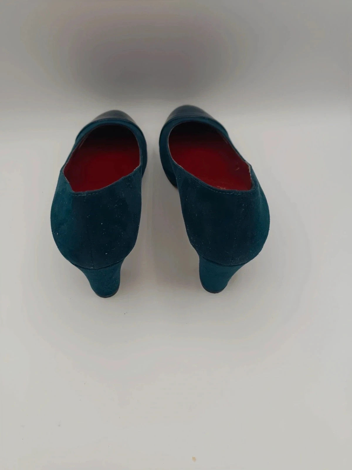 Vera Pelle blue heels 6 cm heel height made in Italy, elegant design.