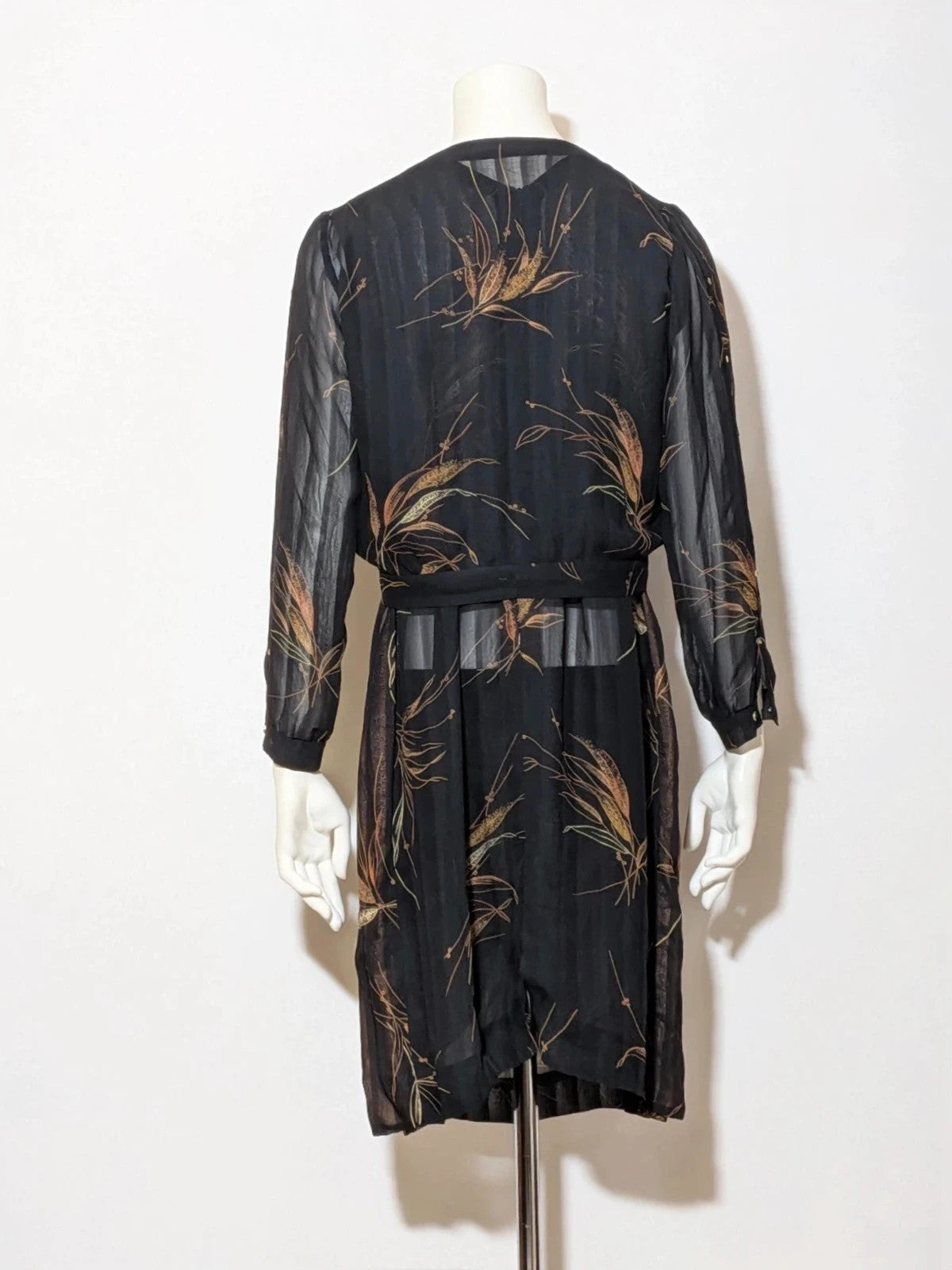 Retro multi midi dress with pockets, V-neck, pleated skirt, sheer long-sleeve bolero.