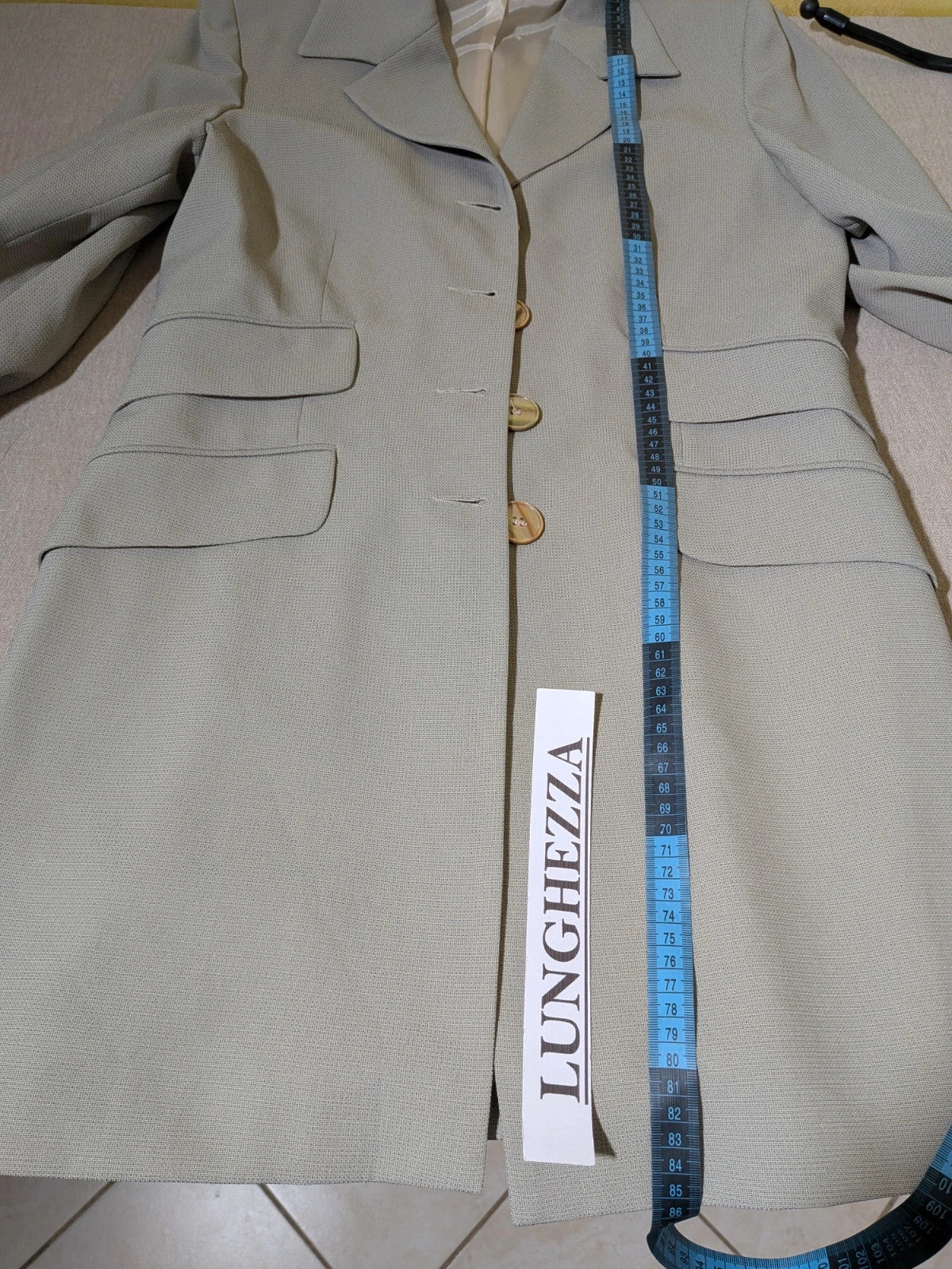 M-Made in Italy grey skirt suit with long jacket, short-sleeve dress, pearl buttons.