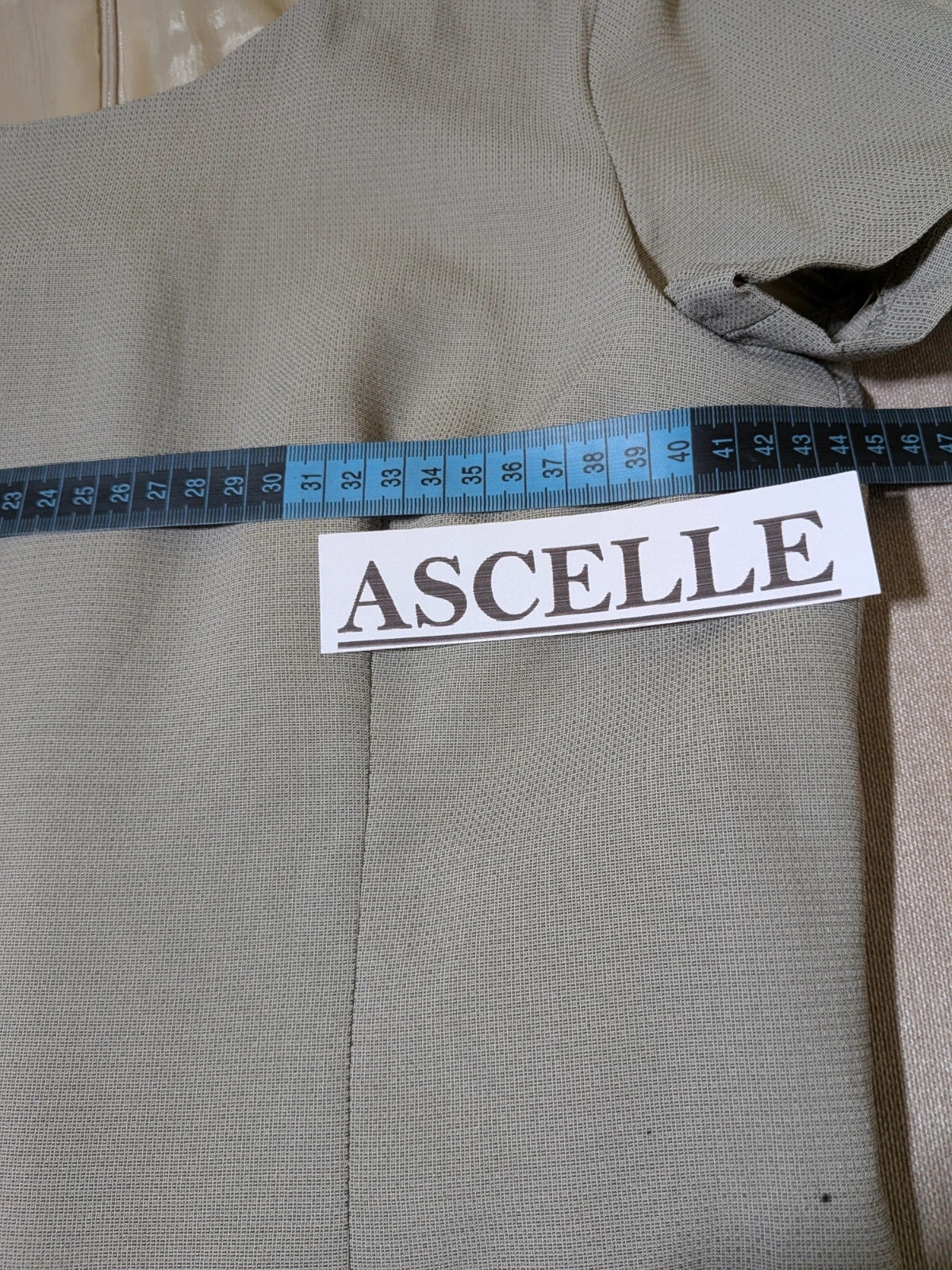M-Made in Italy grey skirt suit with long jacket, short-sleeve dress, pearl buttons.