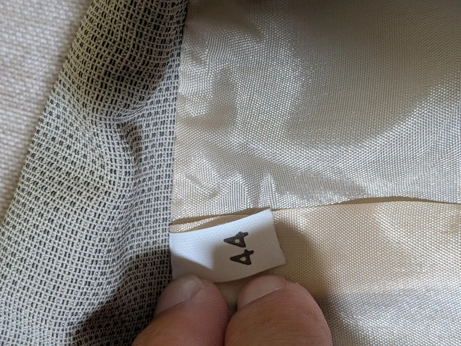 M-Made in Italy grey skirt suit with long jacket, short-sleeve dress, pearl buttons.