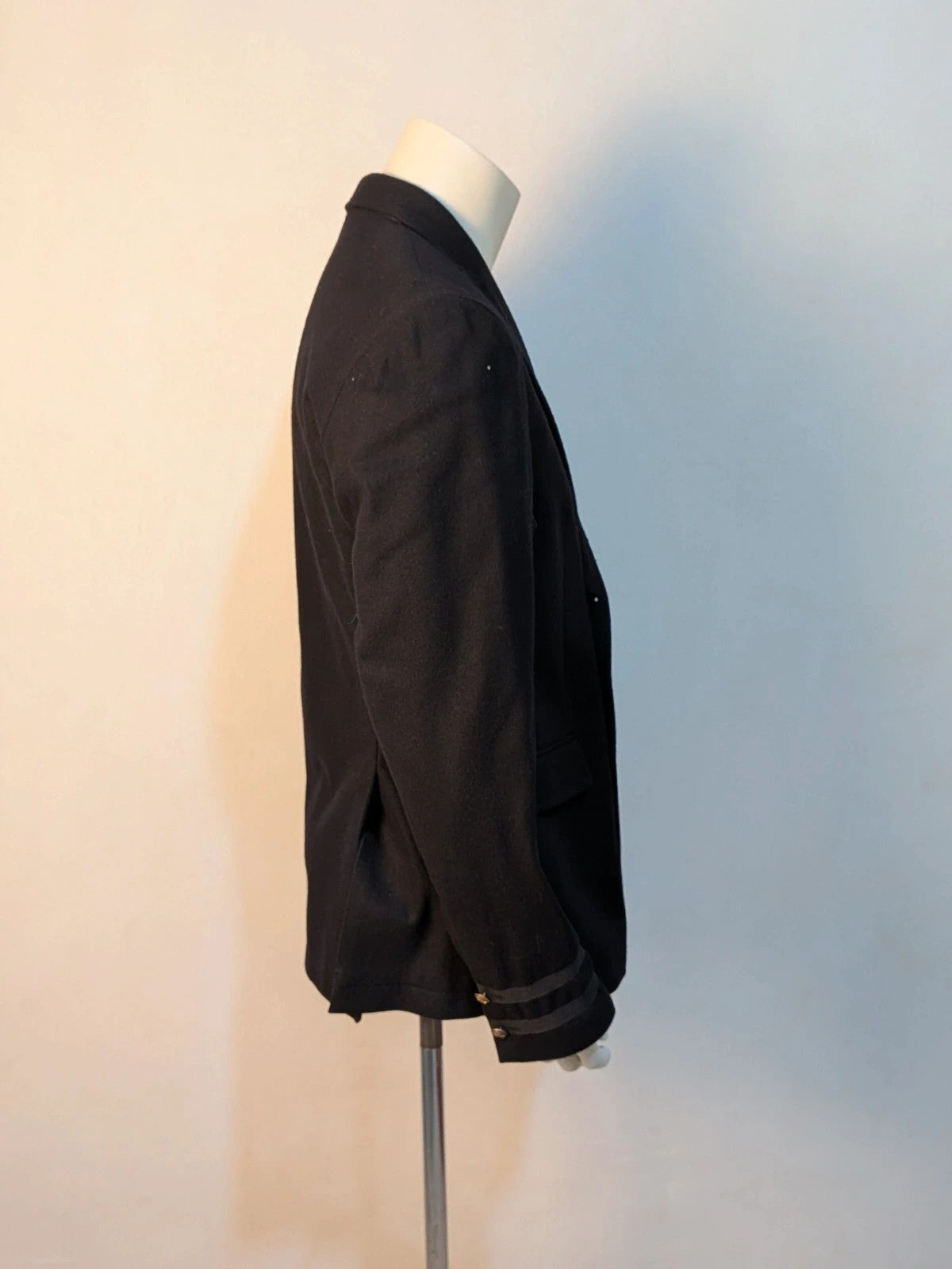 Zara Man navy blazer double-breasted with gold nautical buttons and striped lining.