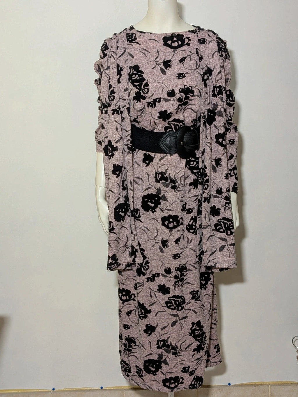 Made in Italy floral black and pink long dress and cardigan set, soft polyester blend.