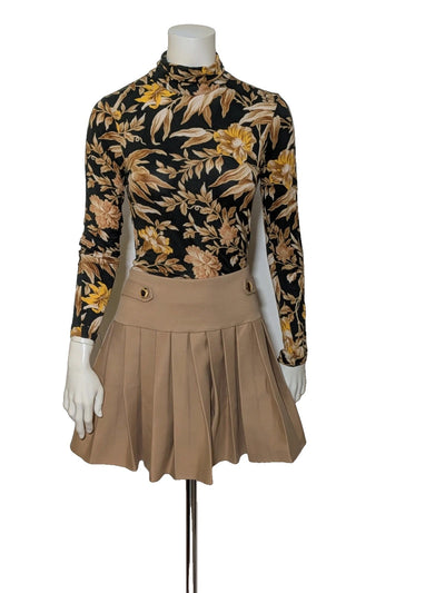Completo donna preppy: gonna plissettata Bellaterra e lupetto H&M – Tg. M