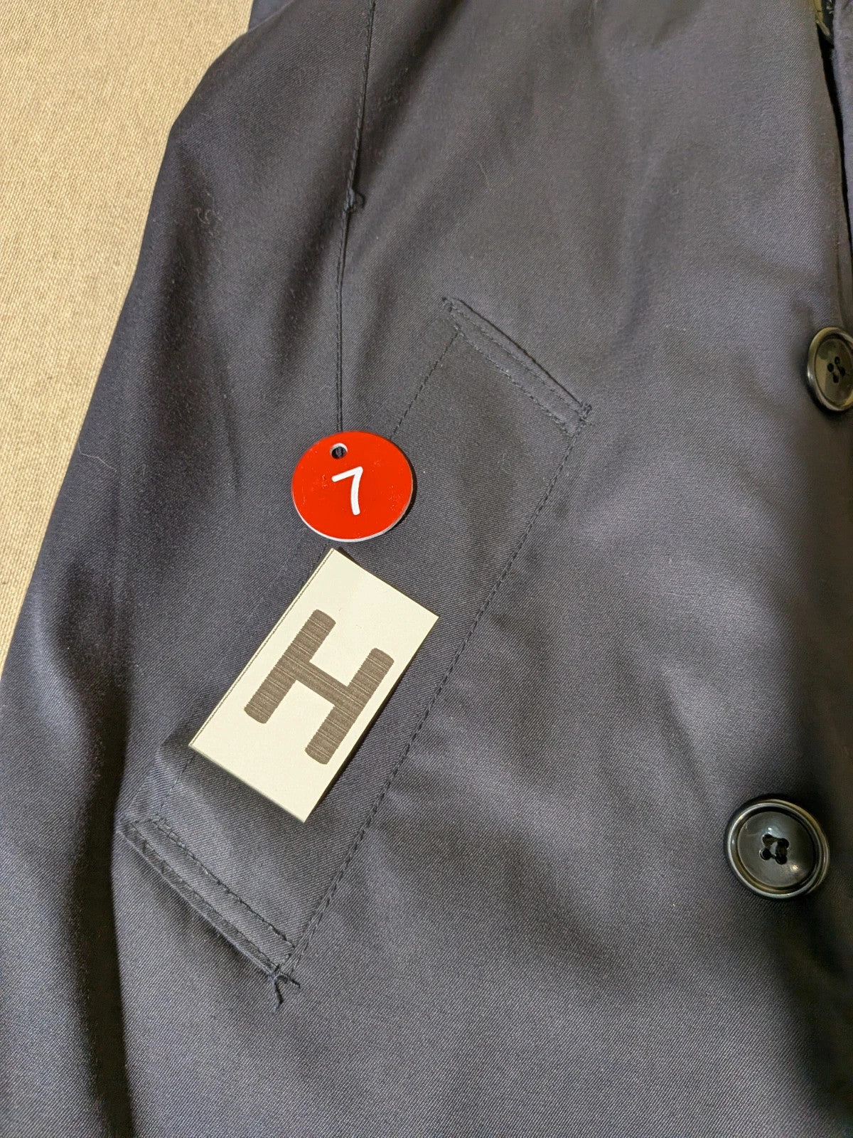 Trench navy jacket vintage 1989 military style double-breasted with epaulettes and large lapels.