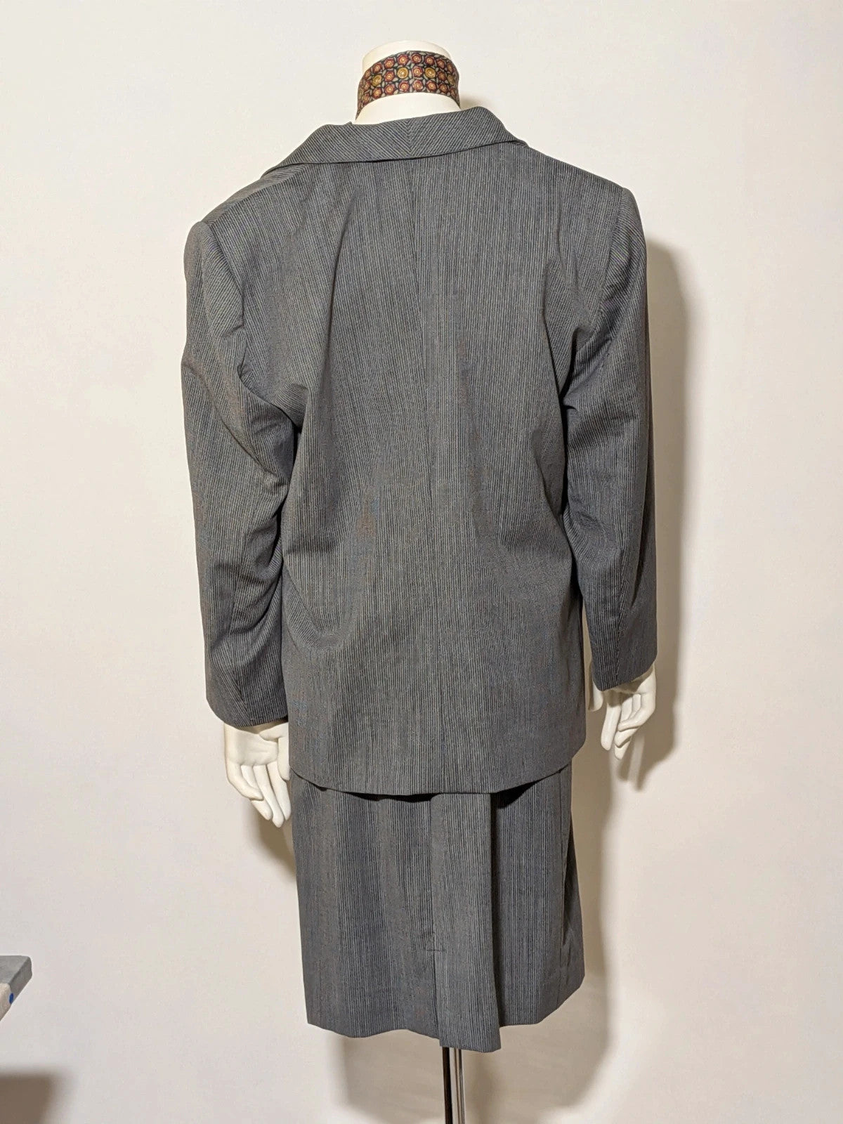 Completo donna vintage grigio giacca e abito - foto 4