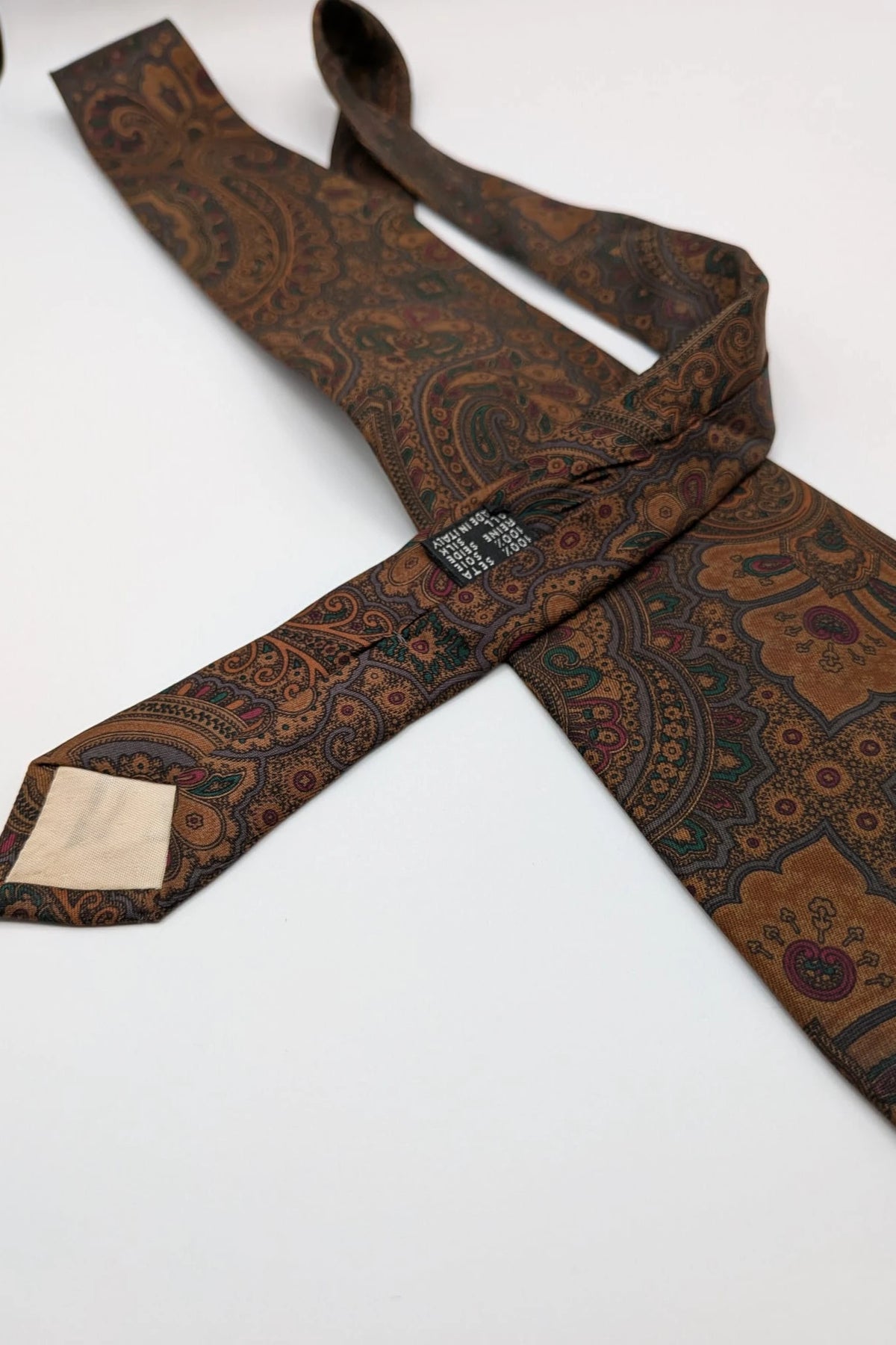 Greenfield brown paisley tie 100% silk with Made in Italy label and rich pattern.
