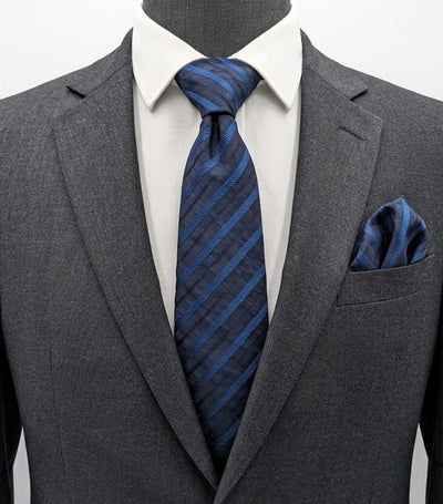 Cravatta uomo White N’ More 100% seta blu a righe – Made in Italy