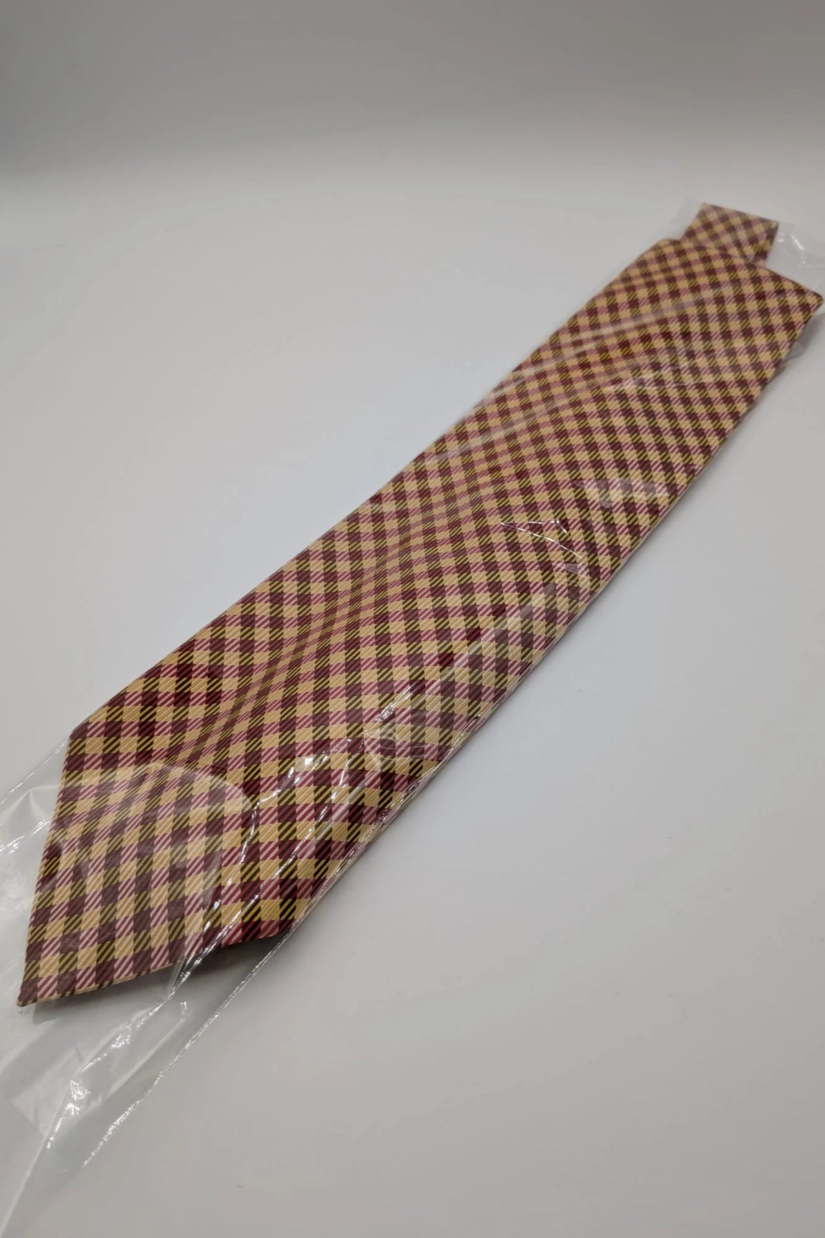 Vintage Dressing burgundy and yellow tie geometric pattern 100% silk Made in Italy.