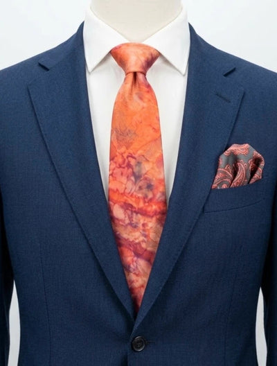 Cravatta vintage in seta 100% Made in Italy, fantasia astratta arancio e rosa