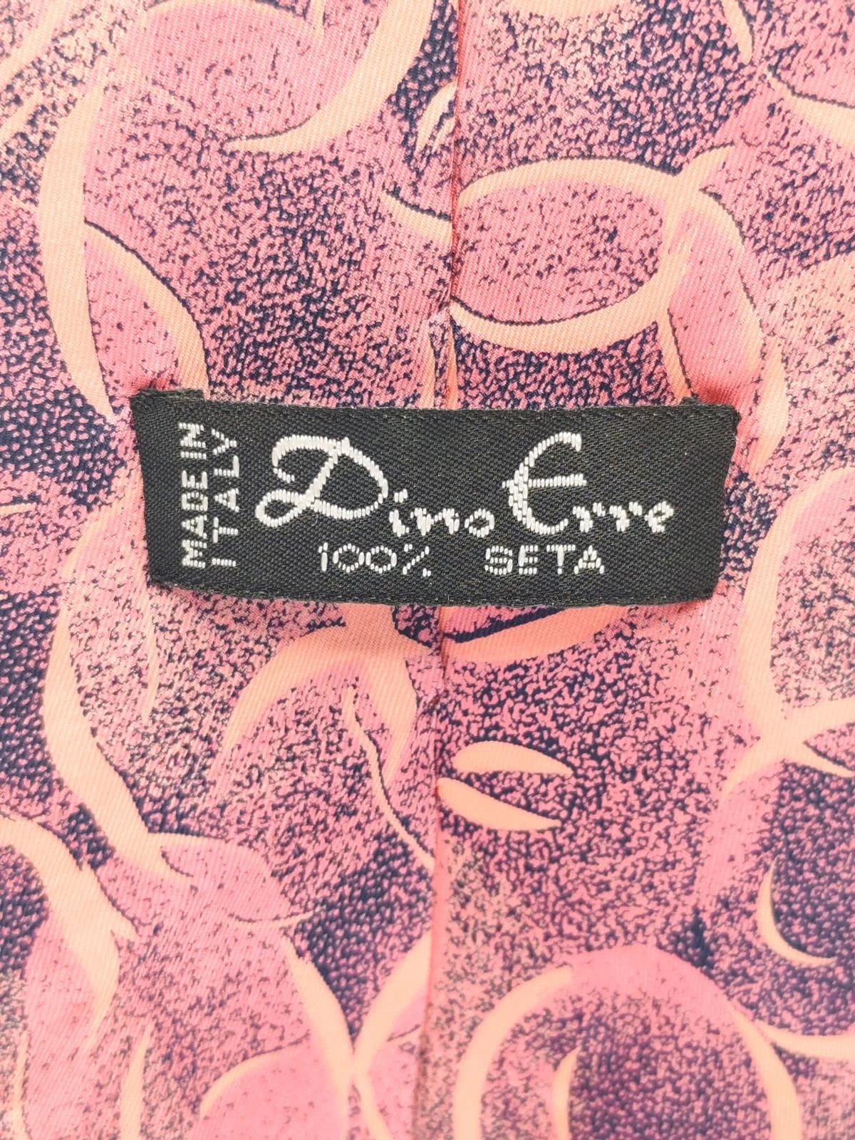 Cravatta vintage Dino Erre in seta rosa e viola, fantasia geometrica - foto 7