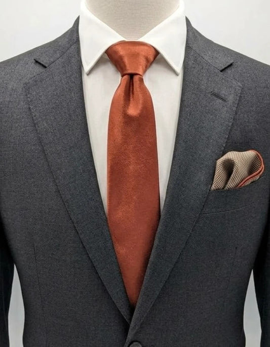 Cravatta uomo color rame tinta unita in poliestere, Made in Italy - foto 1