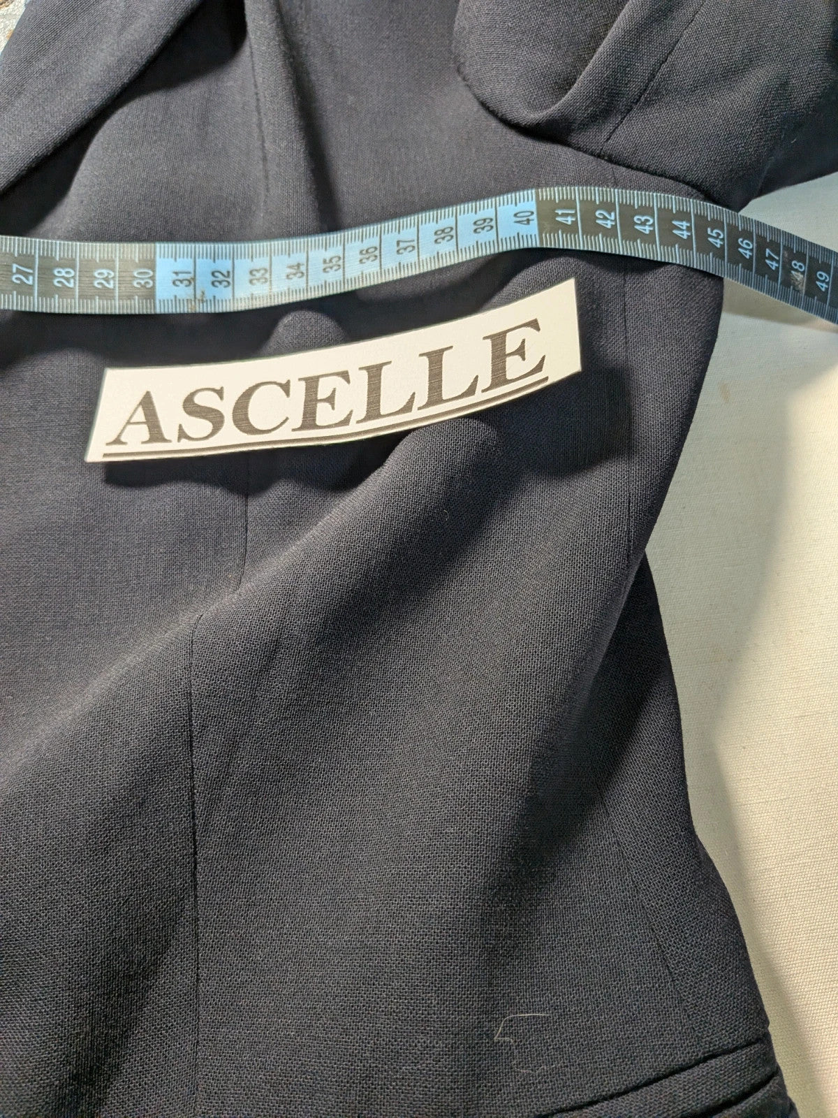 Amuleti navy skirt suit 100% virgin wool, elegant tailored design with button closure.