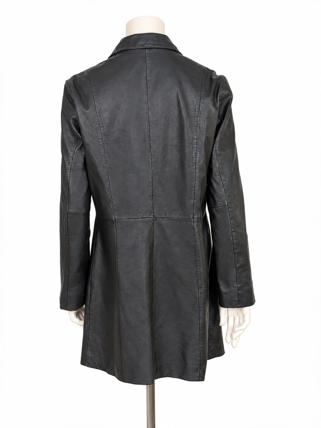Vera Pelle black vintage leather jacket with three-button closure and Wild Cats logo.
