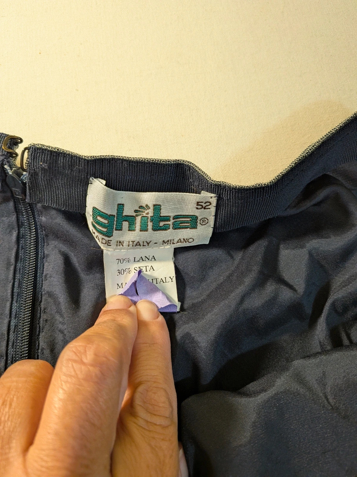 Tailleur donna vintage Ghita Milano grigio in lana e seta, giacca a tre bottoni e gonna dritta