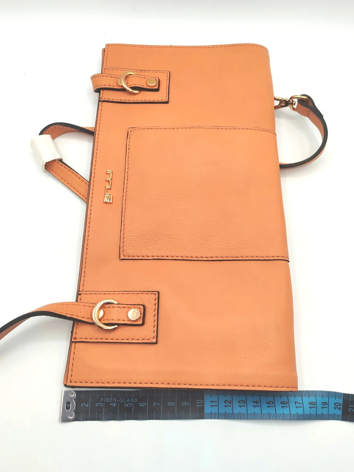 Borsa donna Innuè in vera pelle color cuoio con tracolla