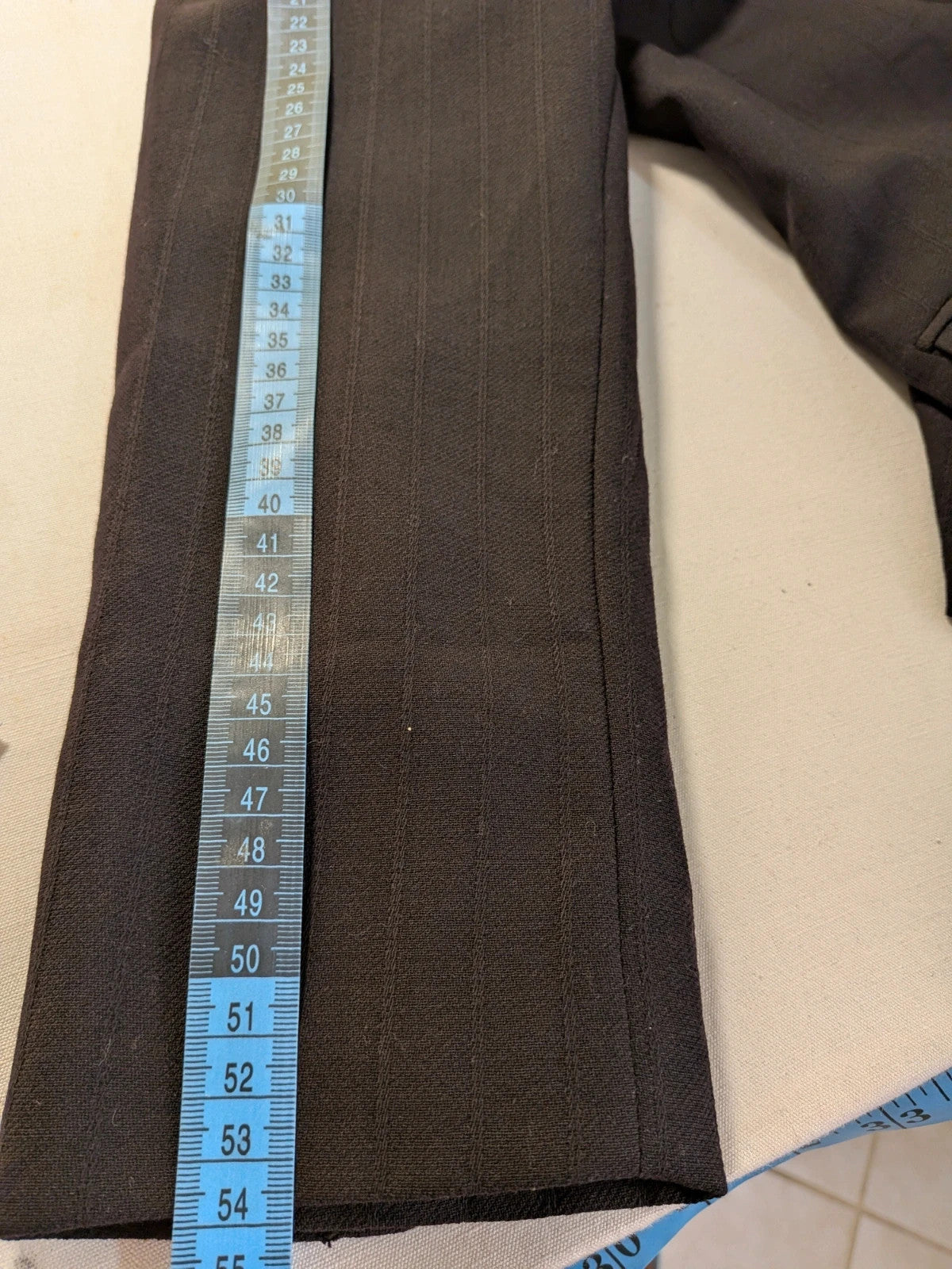 Tailleur donna marrone testa di moro in pura lana vergine, giacca a tre bottoni e gonna