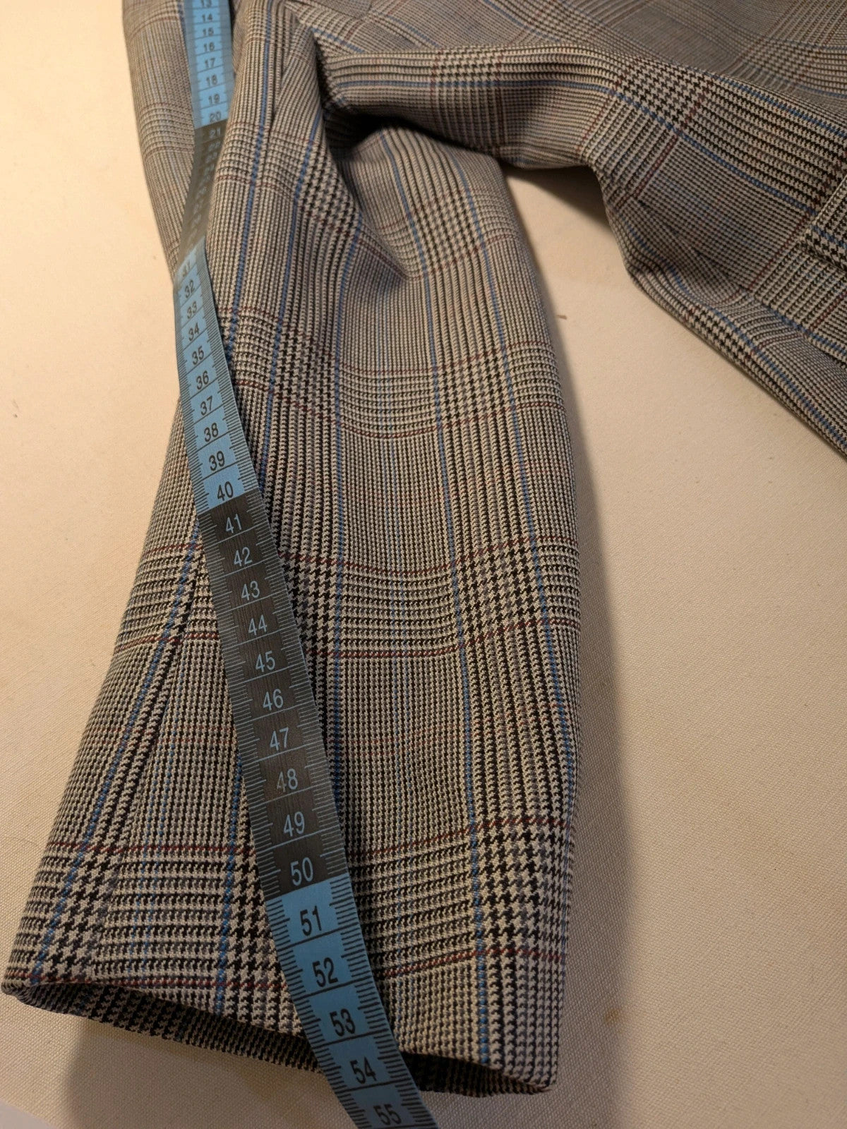 Blazer donna vintage Principe di Galles grigio con righe colorate e chiusura a 4 bottoni
