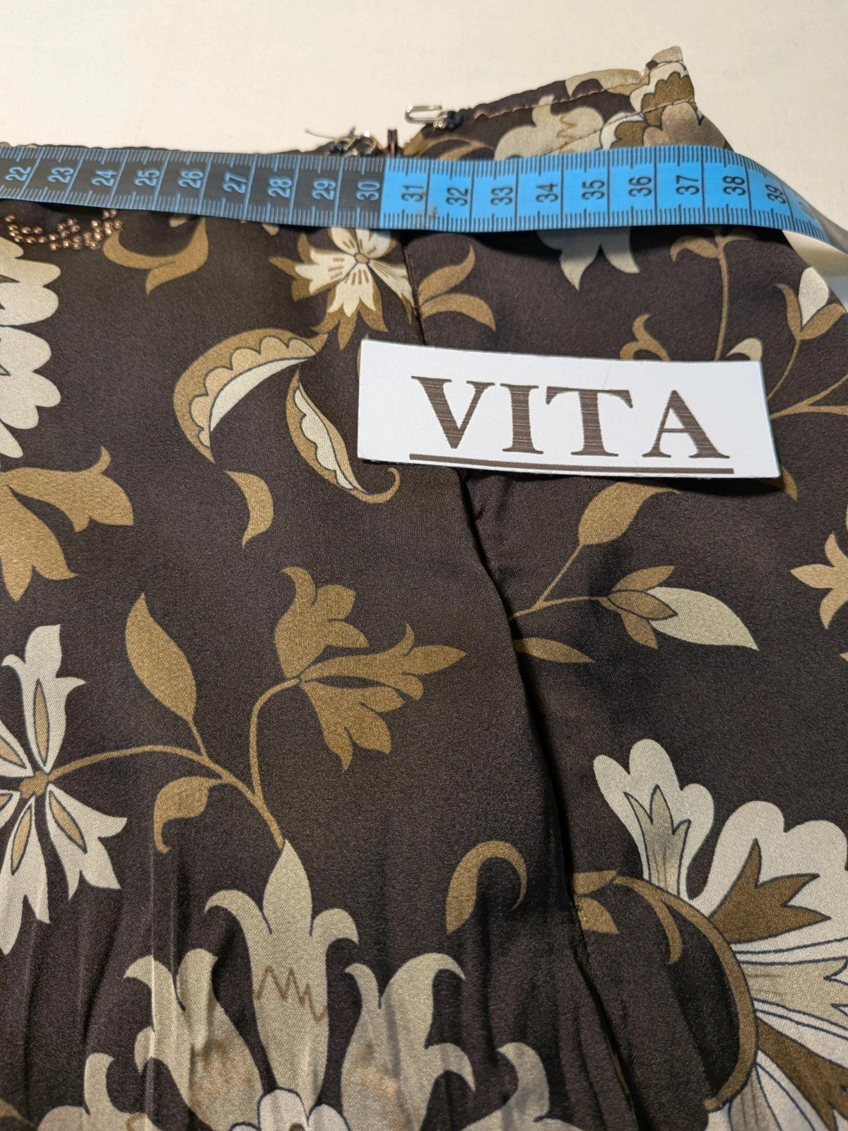 Gonna donna Cannella fluida marrone con stampa floreale e perline in vita
